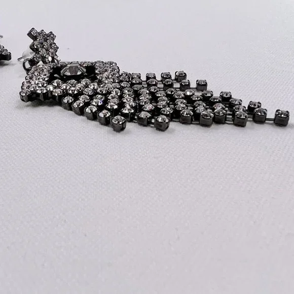 Stunning Rhinestone Chandelier Gun Metal Tone 3” Post Earrings - Picture 7 of 7